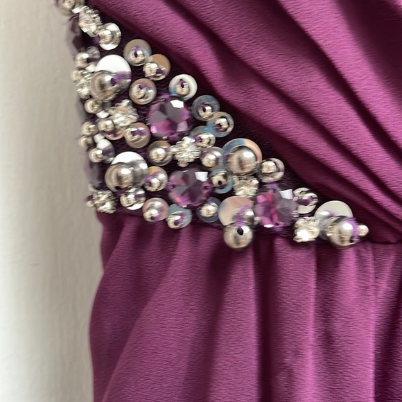 Gorgeous City Triangles Plum Colored Dress with beads, like new condition! - Picture 4 of 12